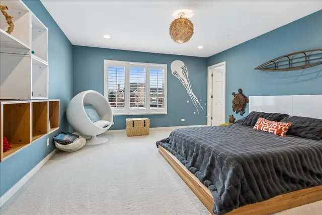 $1,895,000 | 12 East Penny Road, South Barrington, IL 60010