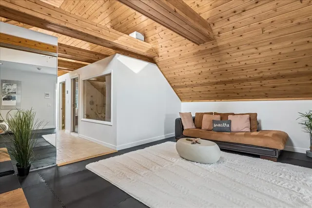 $1,895,000 | 12 East Penny Road, South Barrington, IL 60010