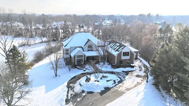$1,895,000 | 12 East Penny Road, South Barrington, IL 60010