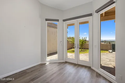 a view of an entryway of the house