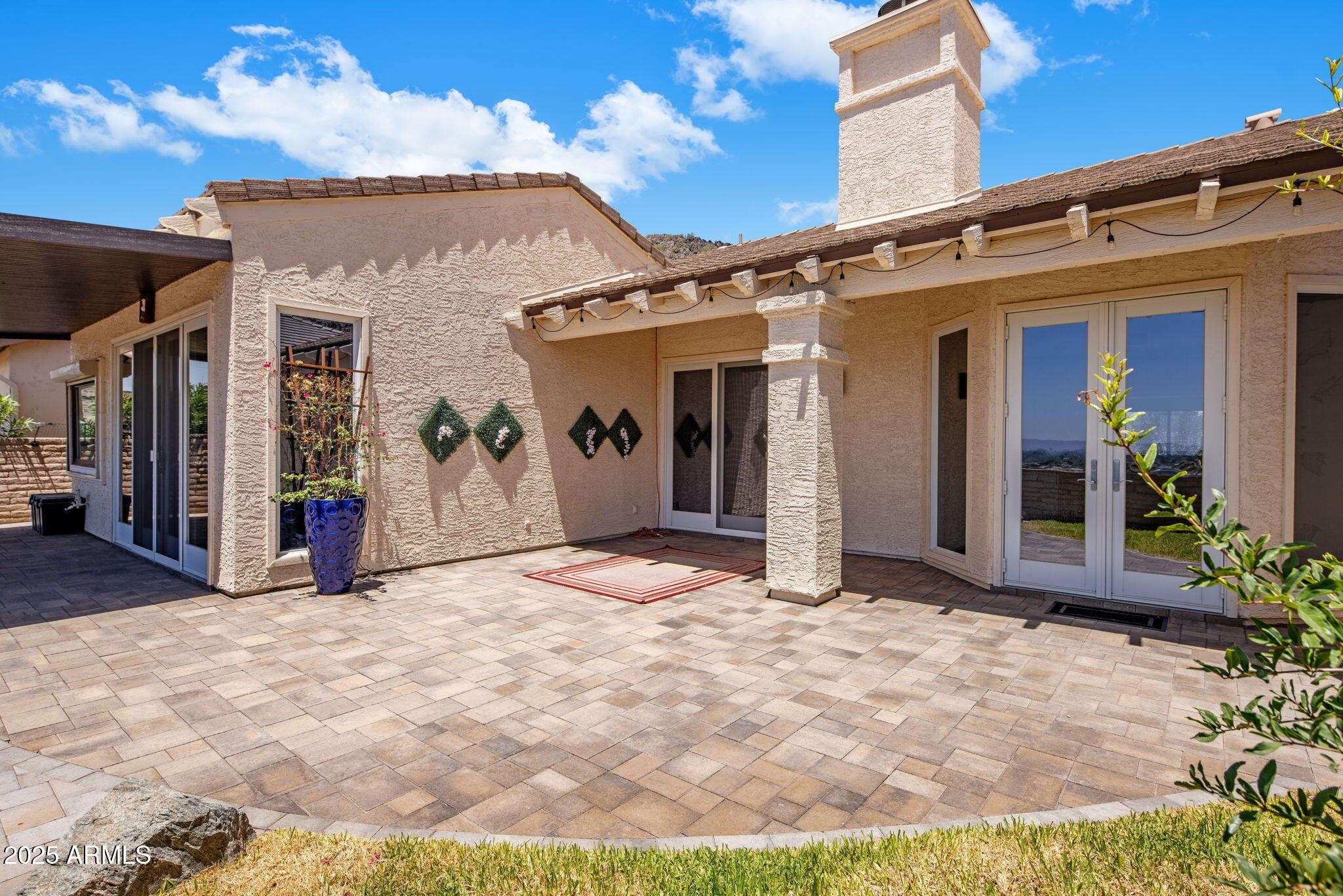 21 West Beryl Avenue Phoenix, AZ 85021 - Photo 22 of 35 a view of a house with basketball court