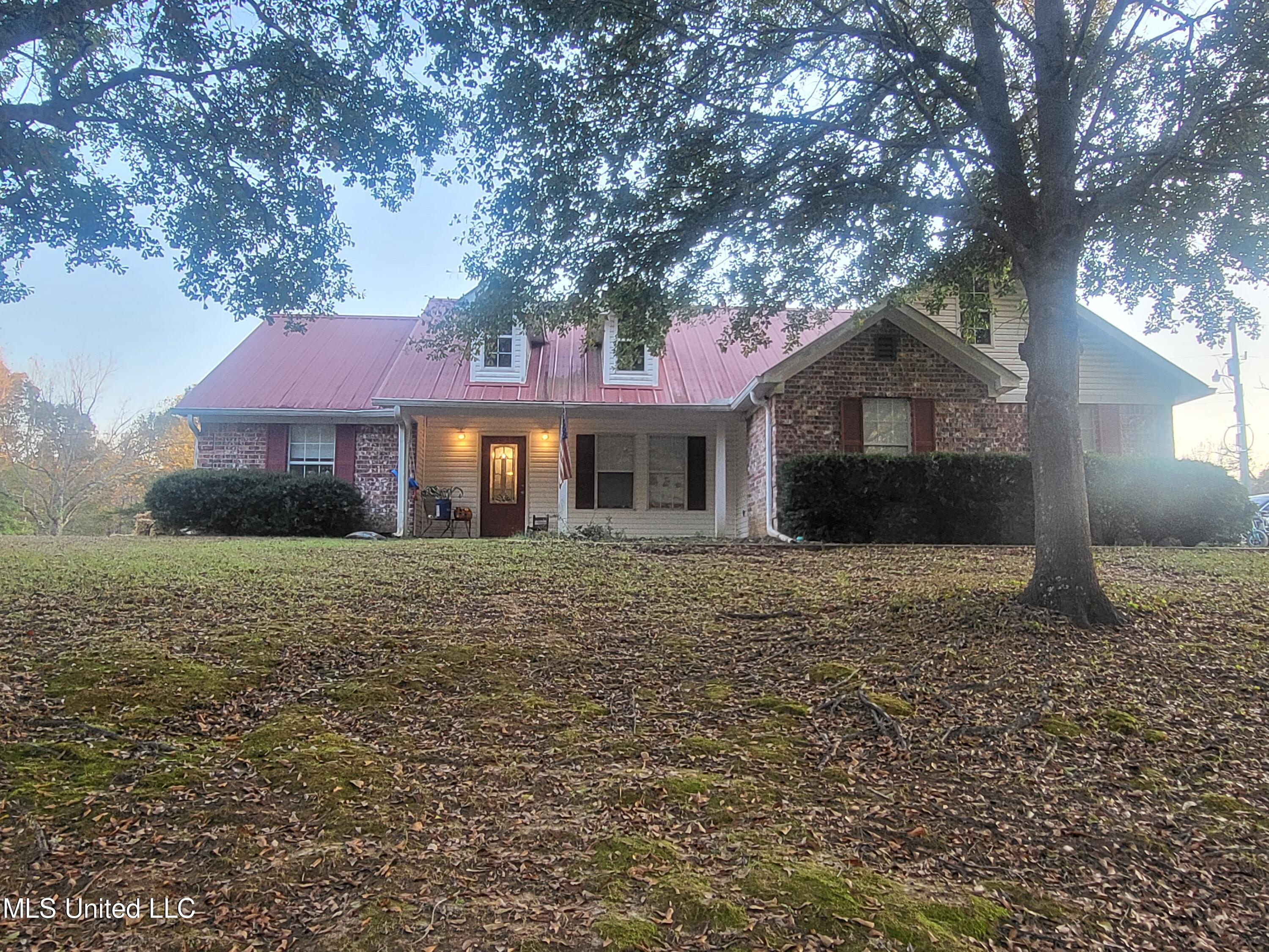 257 Jones Road Coldwater, MS 38618 - Photo 2 of 15 20221109_163430