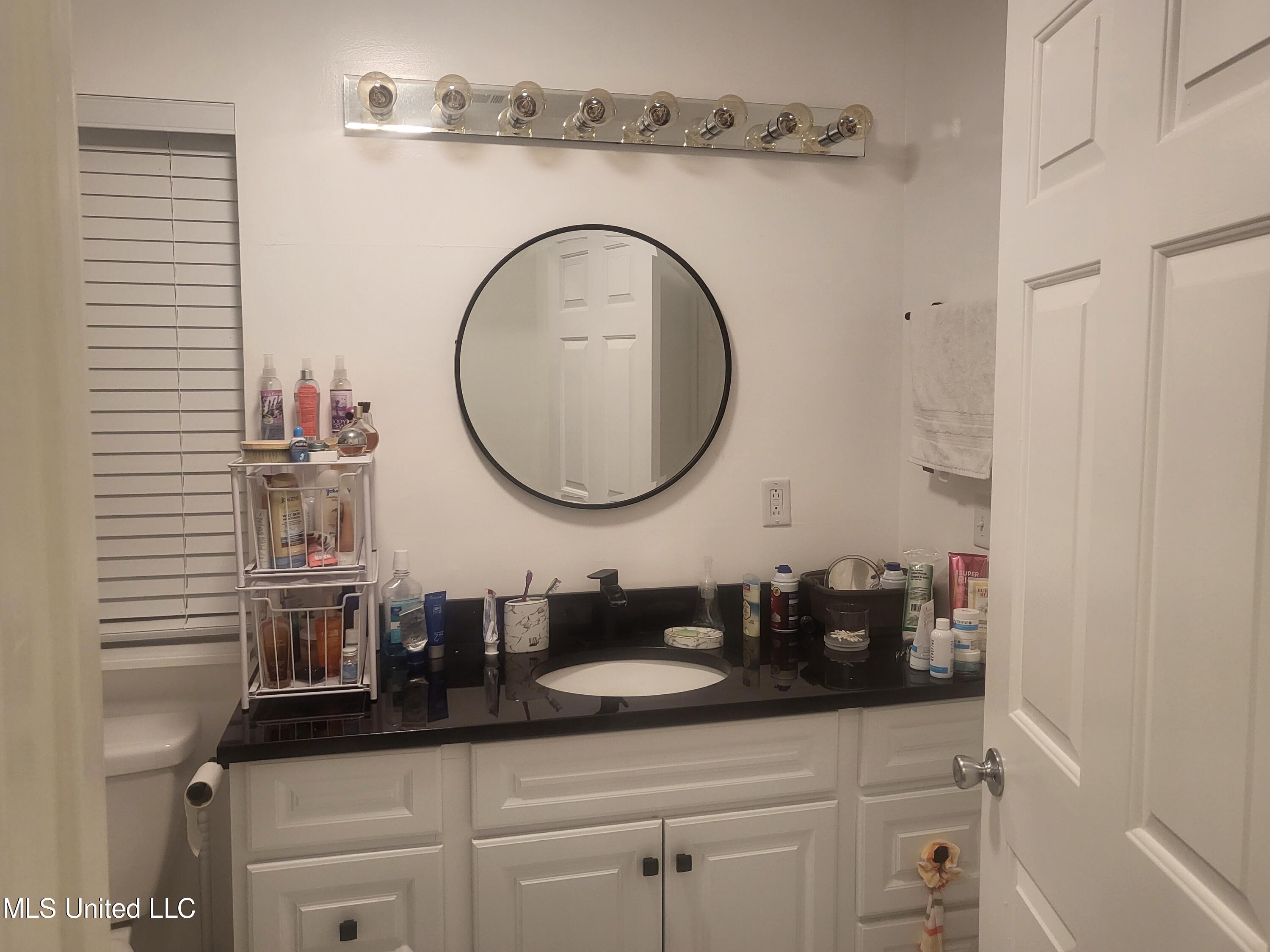 257 Jones Road Coldwater, MS 38618 - Photo 8 of 15 20221109_174959