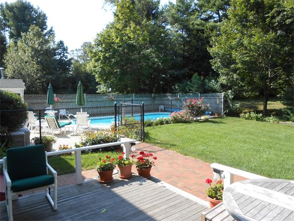 91 Spruce Road Reading, MA 01867 - Photo 25 of 30 Gallery Image 25