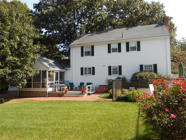 91 Spruce Road Reading, MA 01867 - Photo 28 of 30 Gallery Image 28