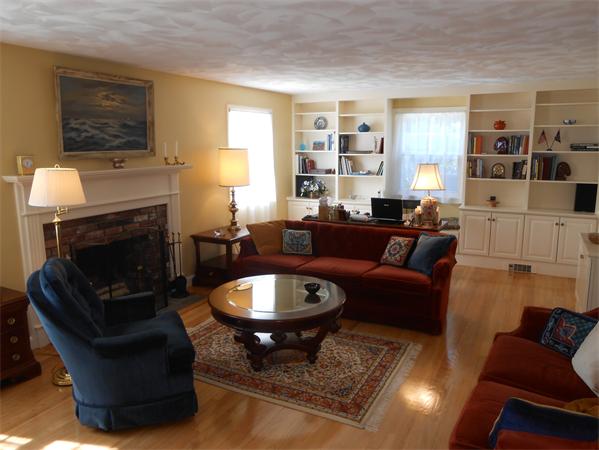 91 Spruce Road Reading, MA 01867 - Photo 3 of 30 Gallery Image 3