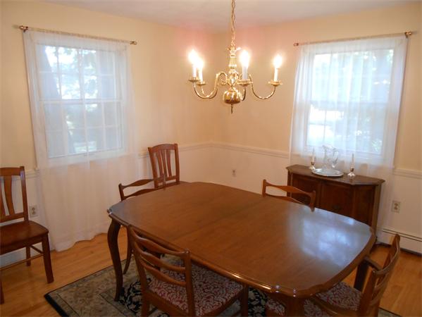 91 Spruce Road Reading, MA 01867 - Photo 6 of 30 Gallery Image 6