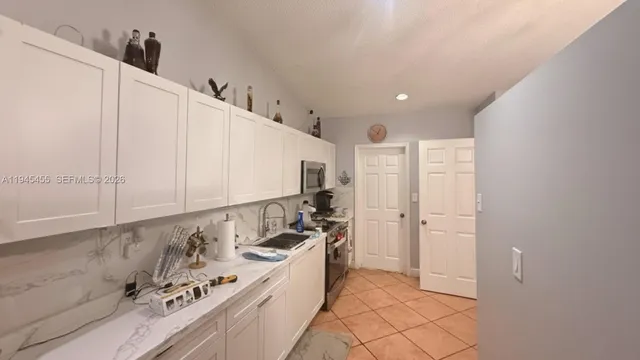 $3,800 | 10417 Northwest 129th Street, Unit MAIN, Hialeah Gardens, FL 33018