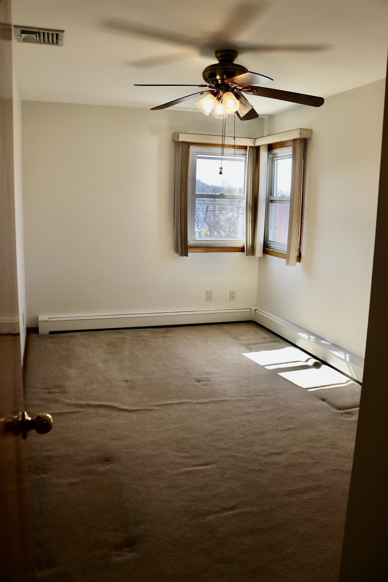 768 4th Street Secaucus, NJ 07094 - Photo 14 of 38