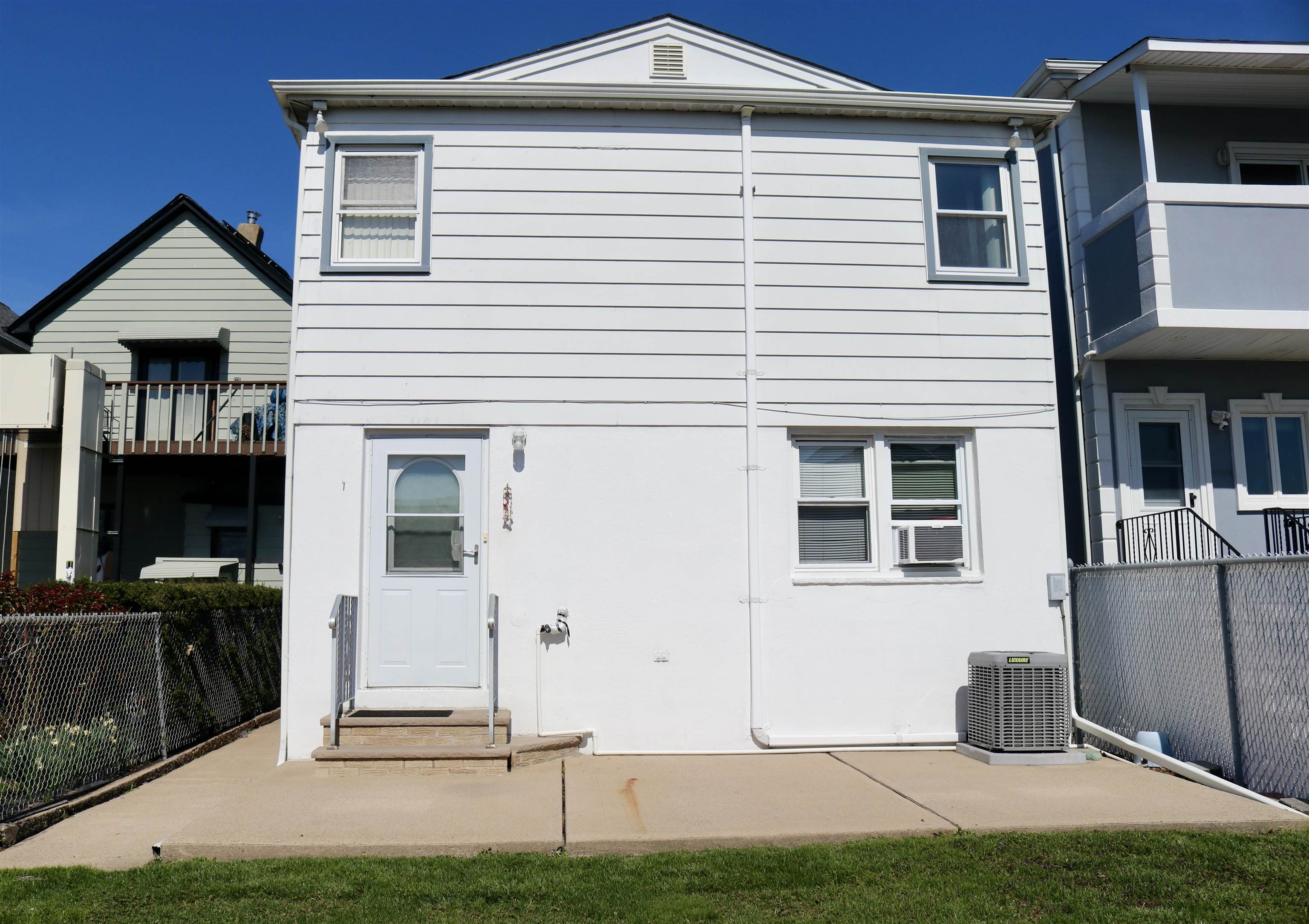 768 4th Street Secaucus, NJ 07094 - Photo 3 of 38