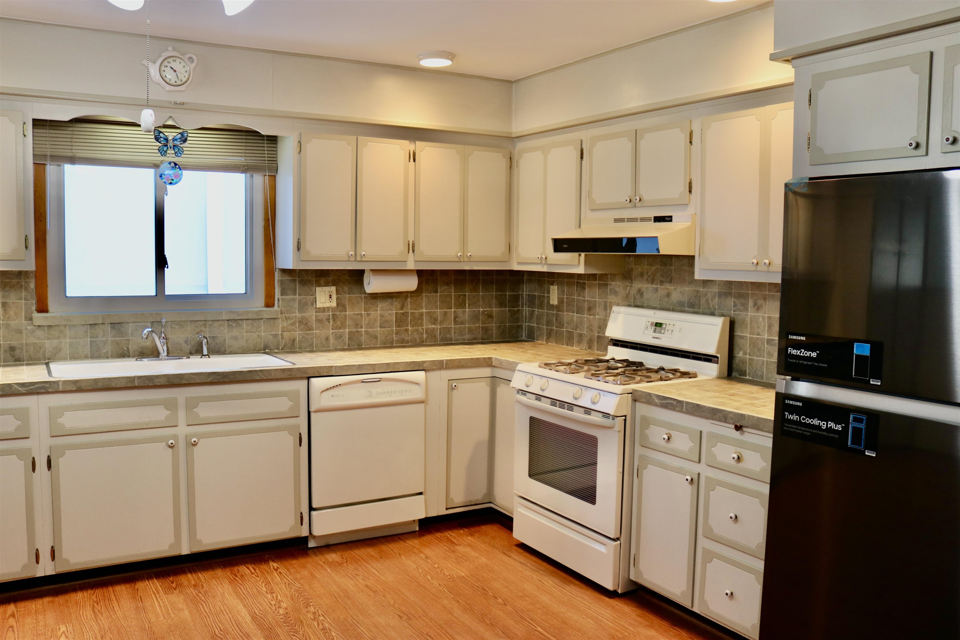 768 4th Street Secaucus, NJ 07094 - Photo 9 of 38