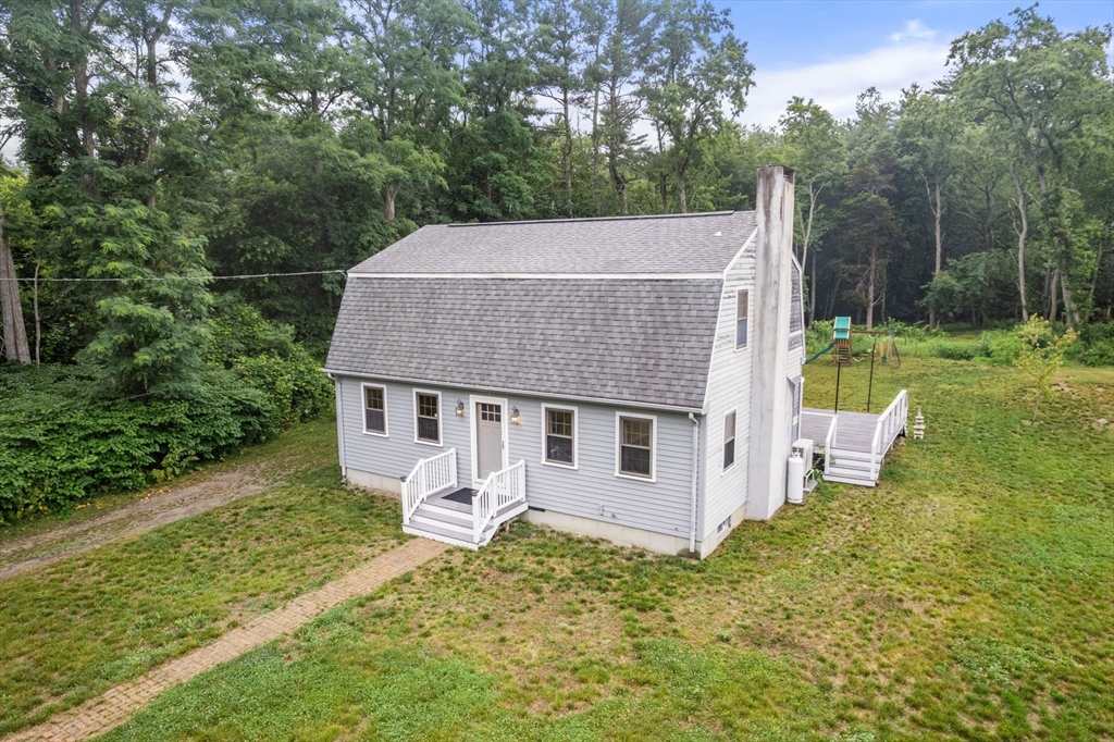 433 Rounseville Road Rochester, MA 02770 - Photo 1 of 30 Gallery Image 1