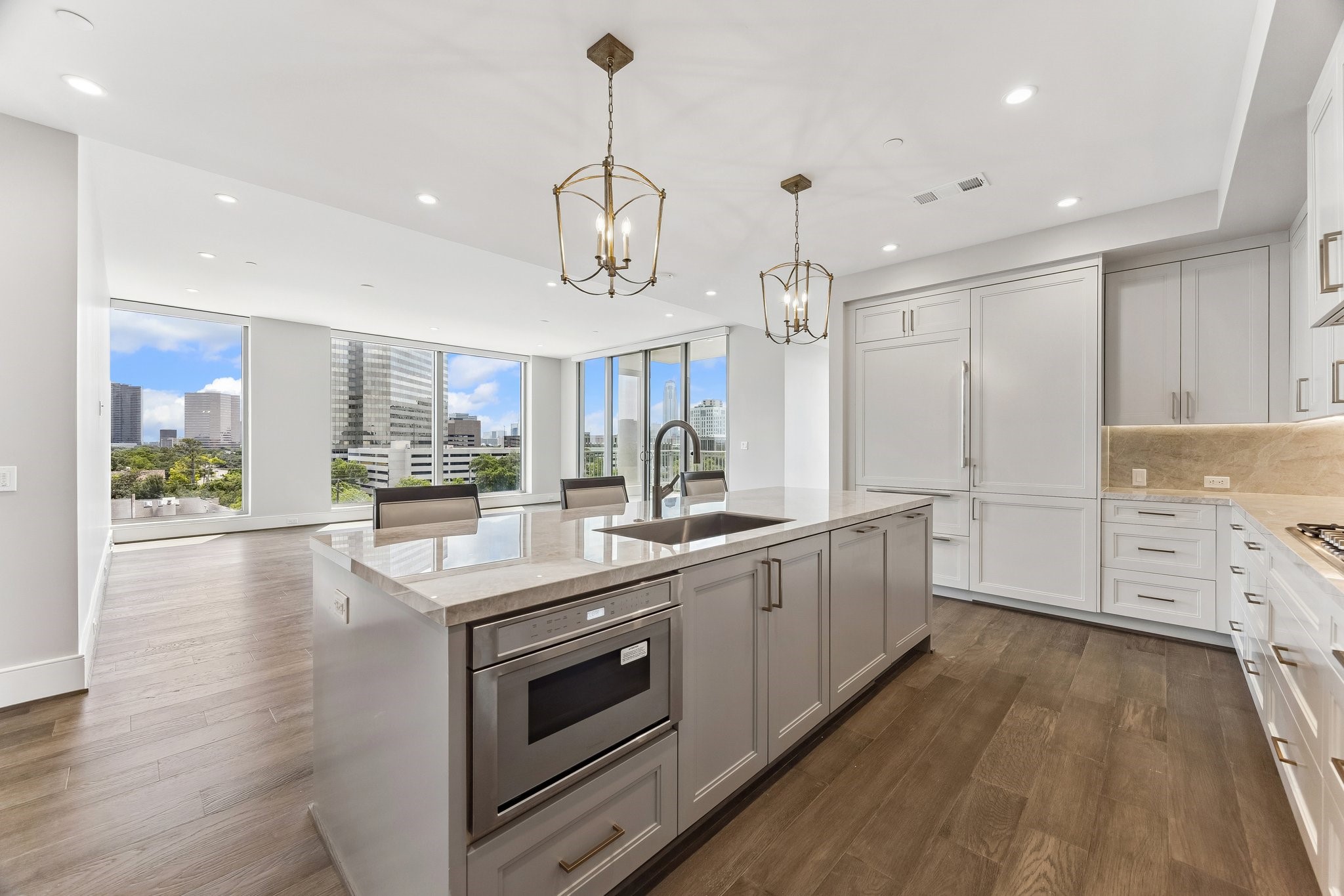 5656 San Felipe Street, Unit 701 Houston, TX 77056 - Photo 11 of 44 The ideal entertainer's layout space perfectly blends kitchen with living room so you never miss a moment with your guests