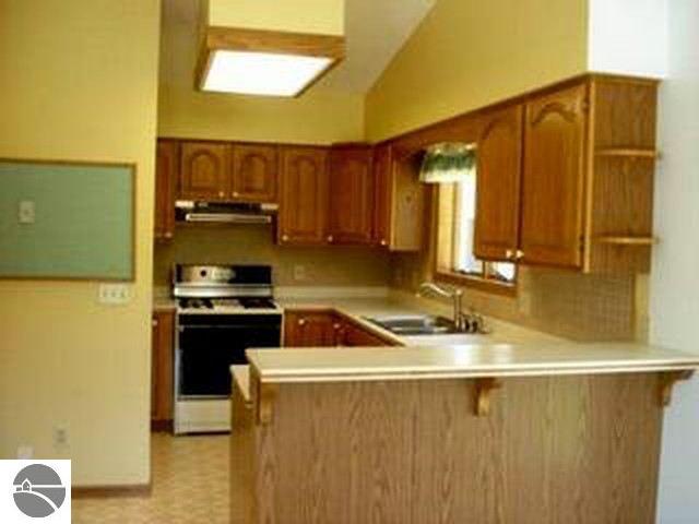 4555 Marsh Road Kingsley, MI 49649 - Photo 5 of 12 1712997-4.JPG