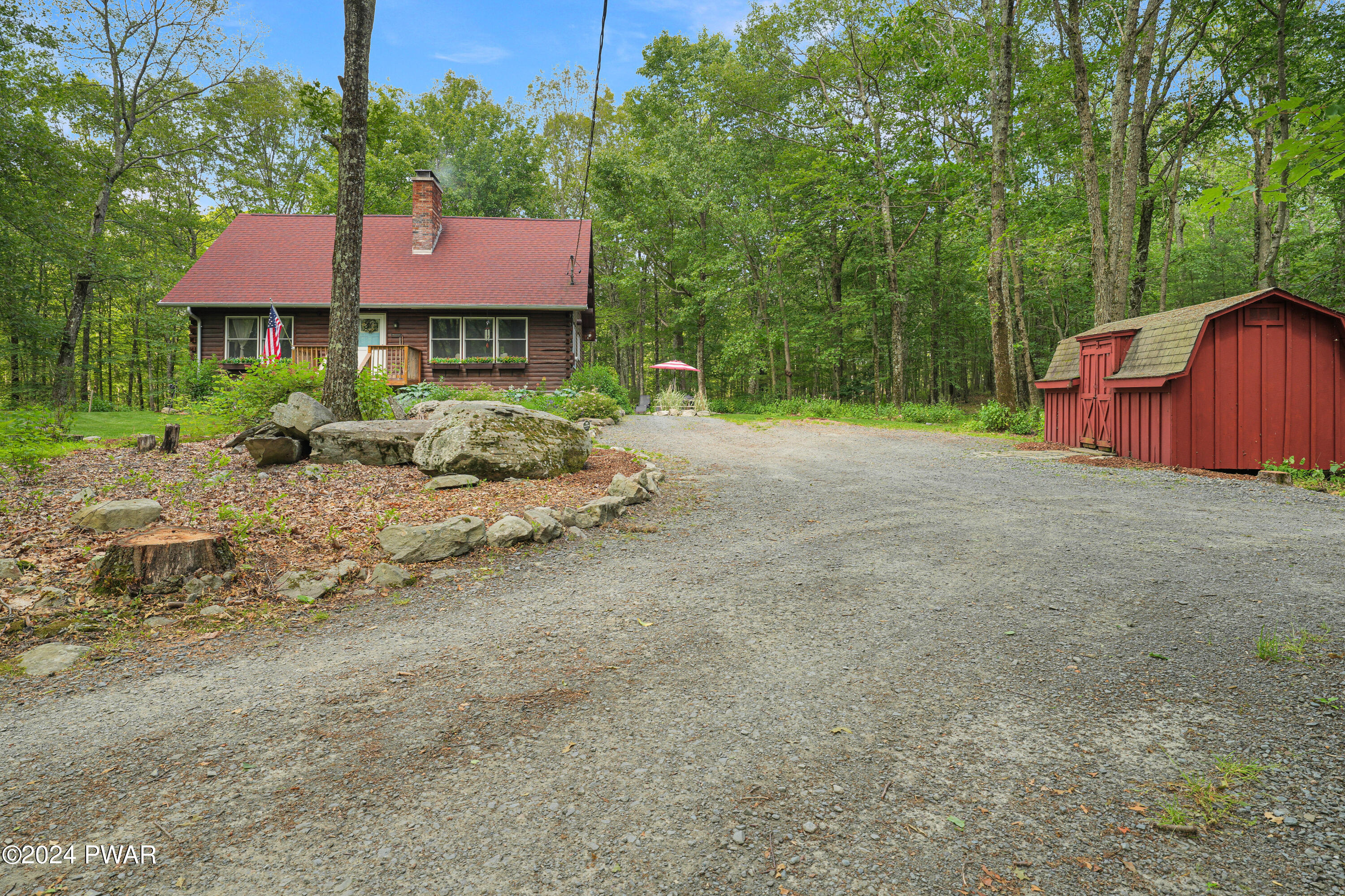 415 Sawkill Road Milford, PA 18337 - Photo 10 of 39 LEX00123 copy