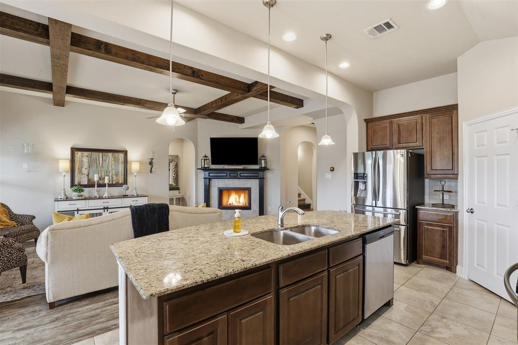 3017 Ridgemont Court Weatherford, TX 76086 - Photo 8 of 26