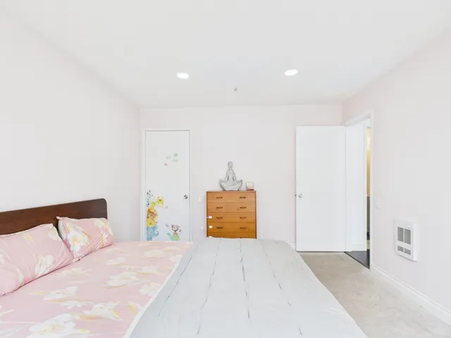 $3,250 | 4099 Howe Street, Unit 202, Oakland, CA 94611