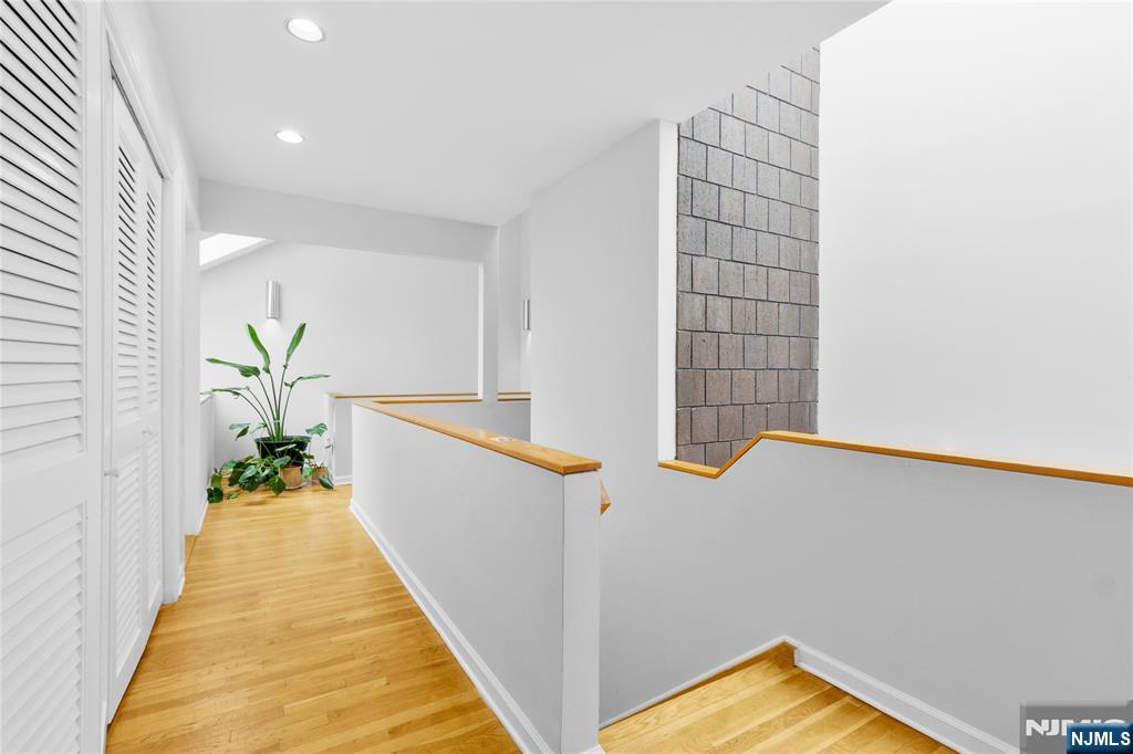 55 Hidden Ledge Road Englewood, NJ 07631 - Photo 10 of 22