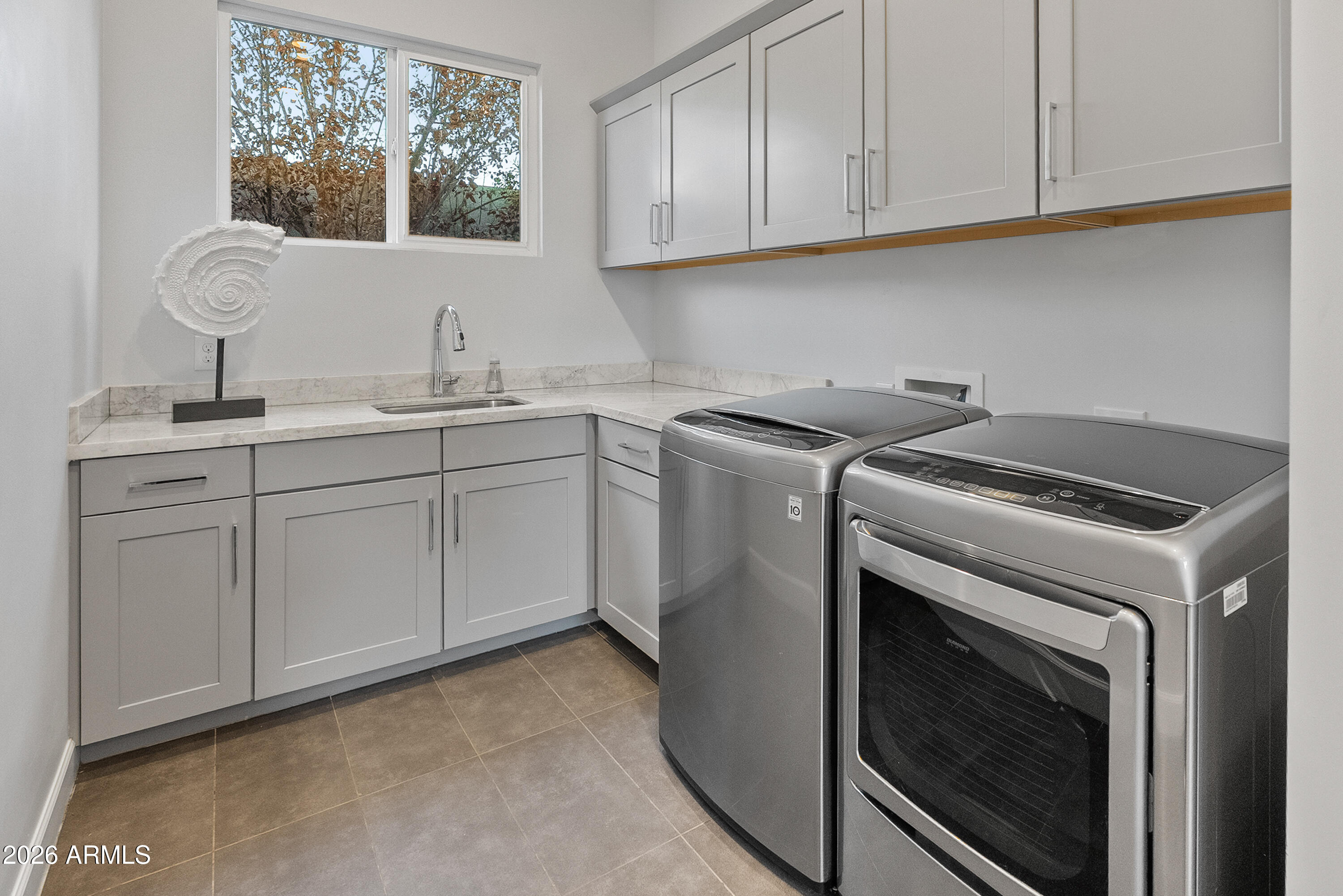 4445 North 29th Place Phoenix, AZ 85016 - Photo 38 of 39 Laundry