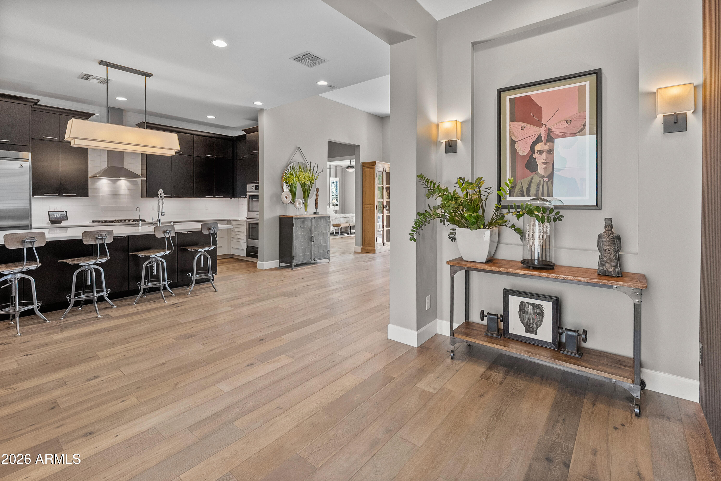 4445 North 29th Place Phoenix, AZ 85016 - Photo 9 of 39 Foyer