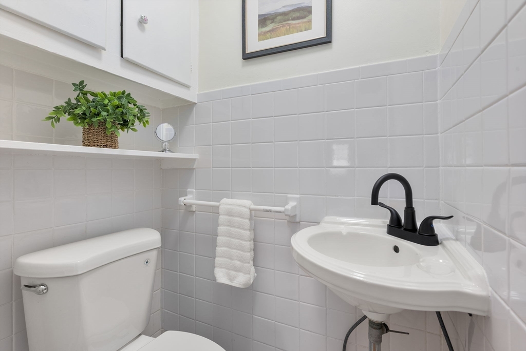 30 Firglade Avenue Springfield, MA 01108 - Photo 22 of 34