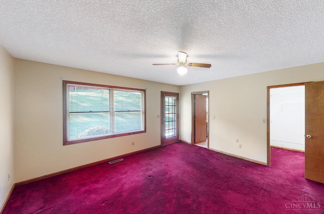 4257 Hubble Road Cincinnati, OH 45247 - Photo 12 of 20