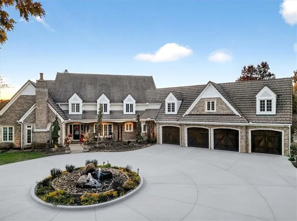 $14,300,000 | 19661 171st Street, Basehor, KS 66007