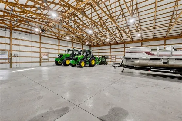 $14,300,000 | 19661 171st Street, Basehor, KS 66007
