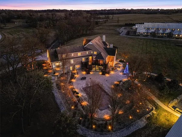 $14,300,000 | 19661 171st Street, Basehor, KS 66007
