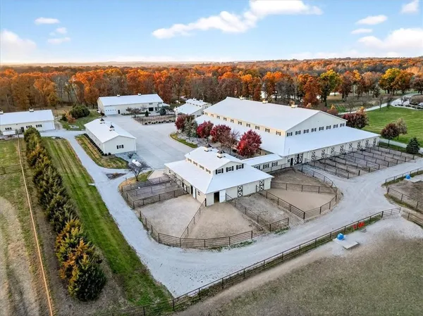 $14,300,000 | 19661 171st Street, Basehor, KS 66007
