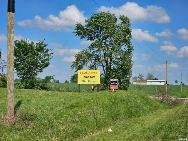 $420,000 | 17225 Akin Blacktop, Unit BLACKTOP, Benton, IL 62812