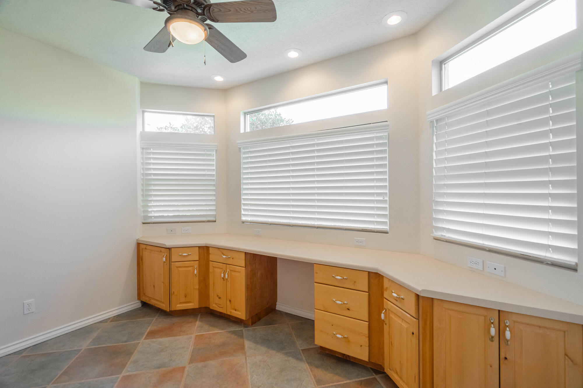 3577 Paiute Road St. George, UT 84790 - Photo 43 of 67 Office or craft room