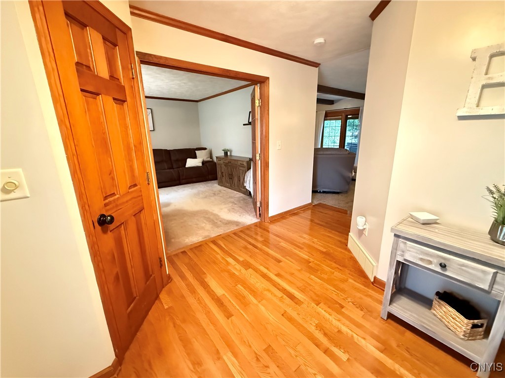 550 Sayles Street Oneida, NY 13421 - Photo 6 of 33