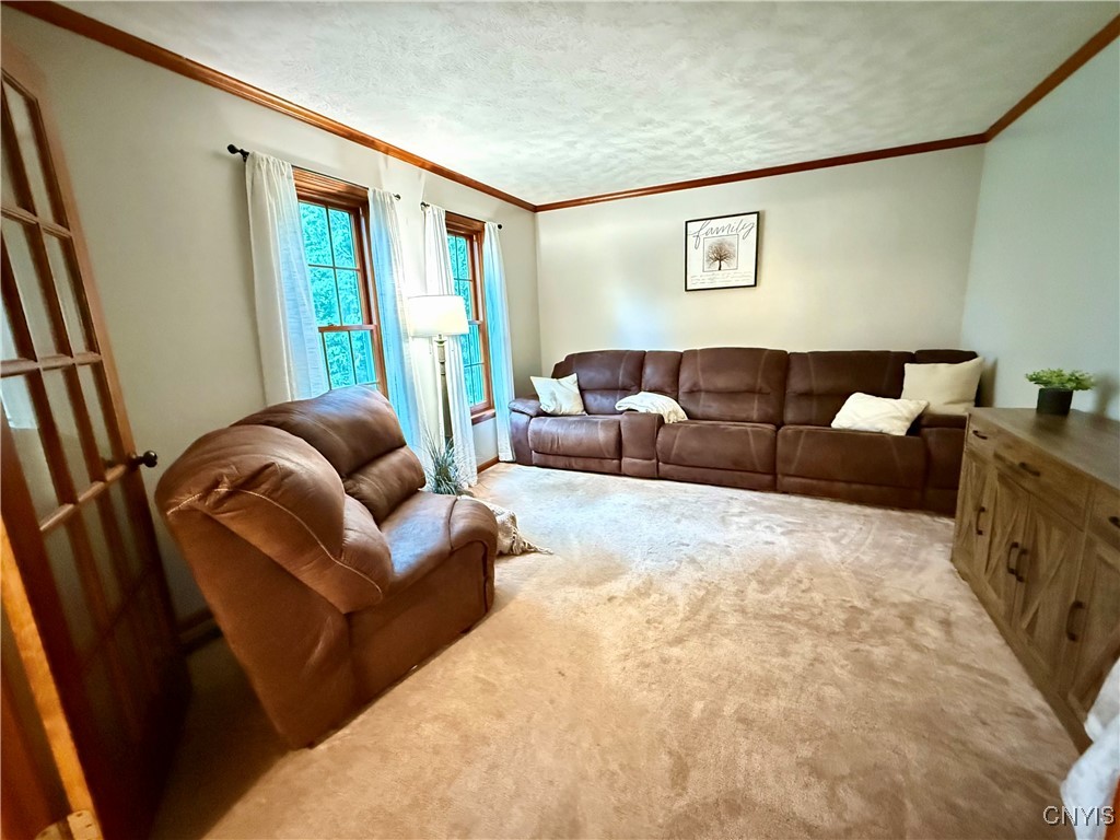 550 Sayles Street Oneida, NY 13421 - Photo 7 of 33