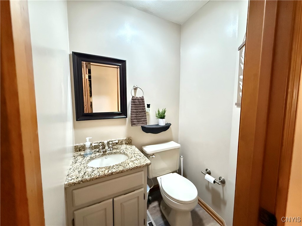 550 Sayles Street Oneida, NY 13421 - Photo 9 of 33