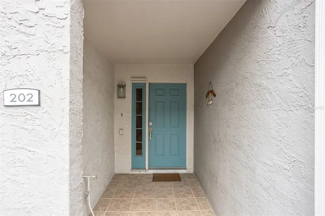 $499,000 | 521 Pinellas Bayway South, Unit 202, St. Petersburg, FL 33715