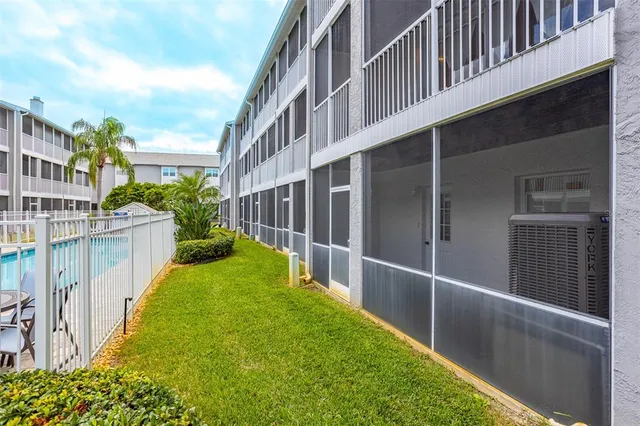 $499,000 | 521 Pinellas Bayway South, Unit 202, St. Petersburg, FL 33715