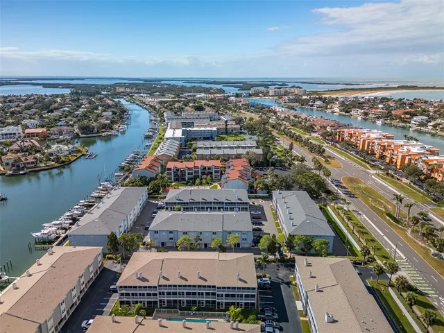 $499,000 | 521 Pinellas Bayway South, Unit 202, St. Petersburg, FL 33715