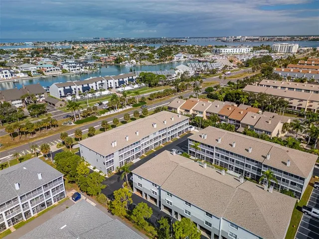 $499,000 | 521 Pinellas Bayway South, Unit 202, St. Petersburg, FL 33715