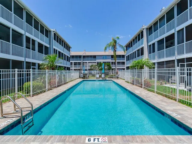 $499,000 | 521 Pinellas Bayway South, Unit 202, St. Petersburg, FL 33715