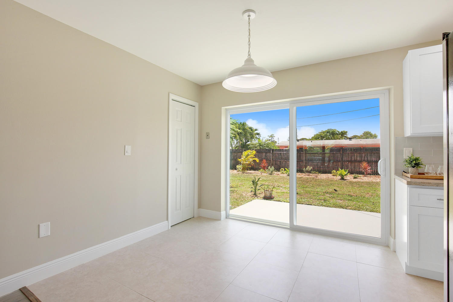 6475 Mackinac Road Lake Worth, FL 33462 - Photo 12 of 19 6475 12