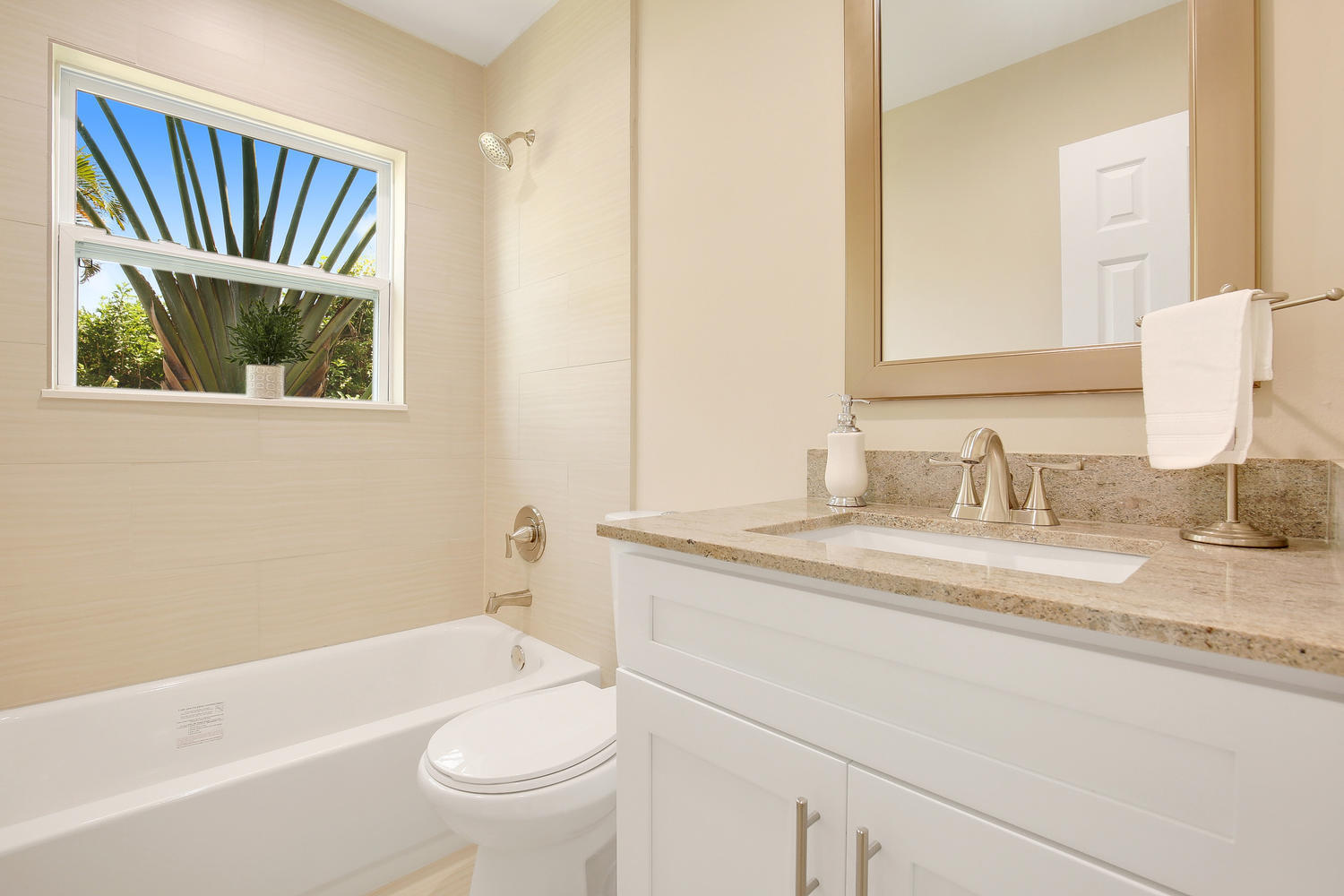 6475 Mackinac Road Lake Worth, FL 33462 - Photo 6 of 19 6475 6