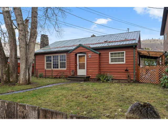 $275,000 | 217 2nd Street, Klickitat, WA 98628
