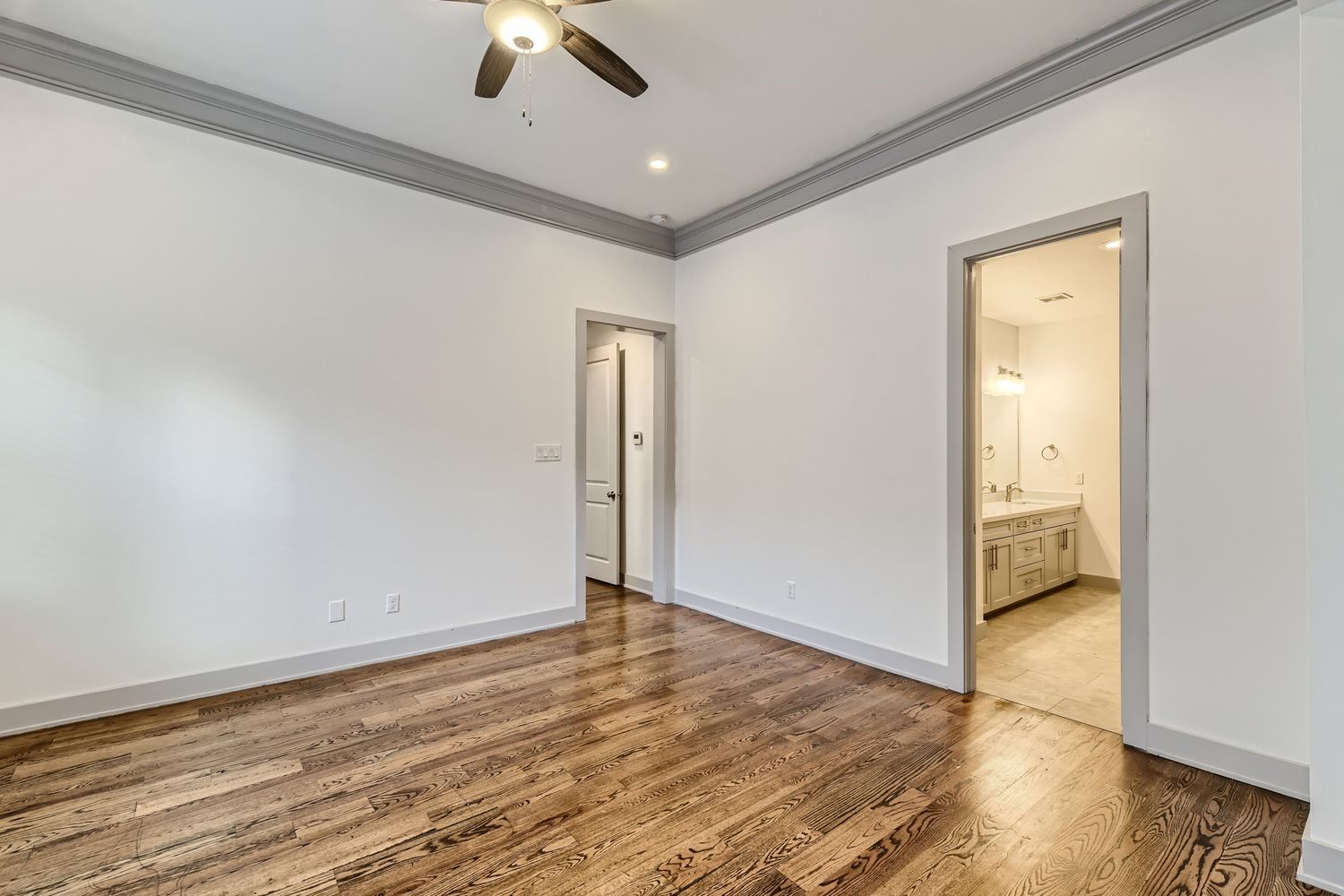 2208 Arabelle Street Houston, TX 77007 - Photo 14 of 26 wooden floor in an empty room