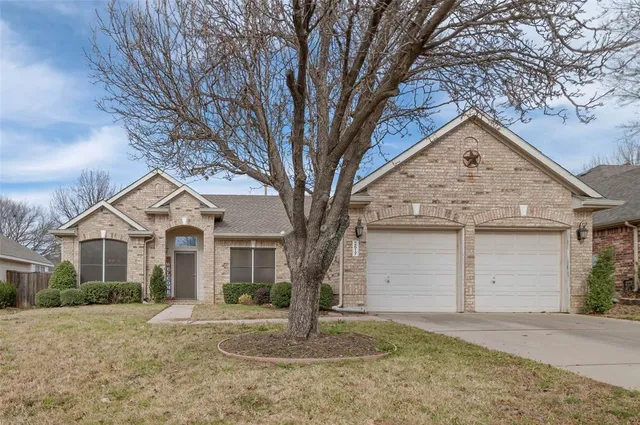 $355,000 | 2617 Hollow Ridge Drive, Denton, TX 76210