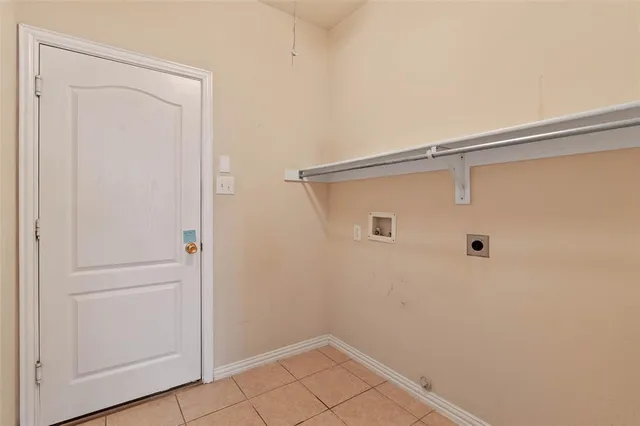 $355,000 | 2617 Hollow Ridge Drive, Denton, TX 76210