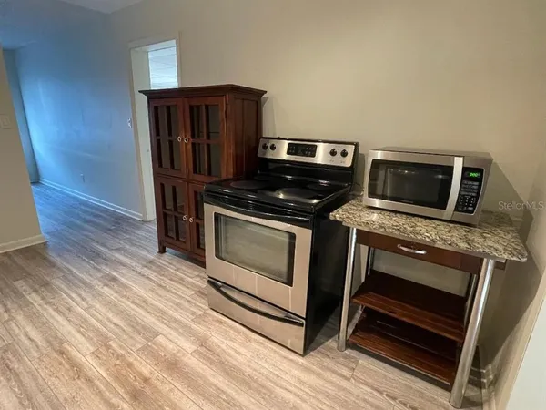 $2,600 | 3311 West Tyson Avenue, Tampa, FL 33611