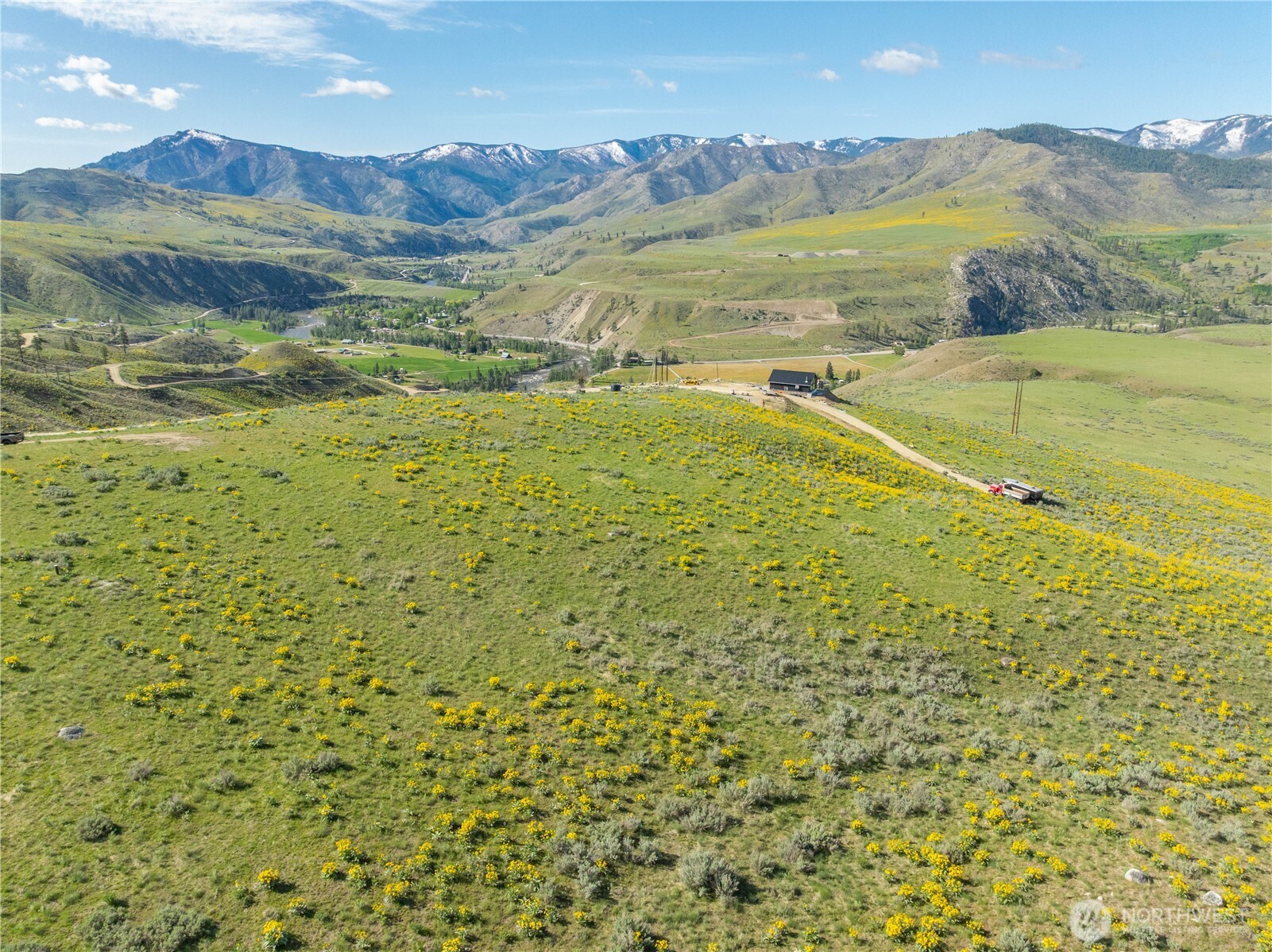 1 Terrace View Methow, WA 98834 - Photo 11 of 19 a view of an ocean from a building