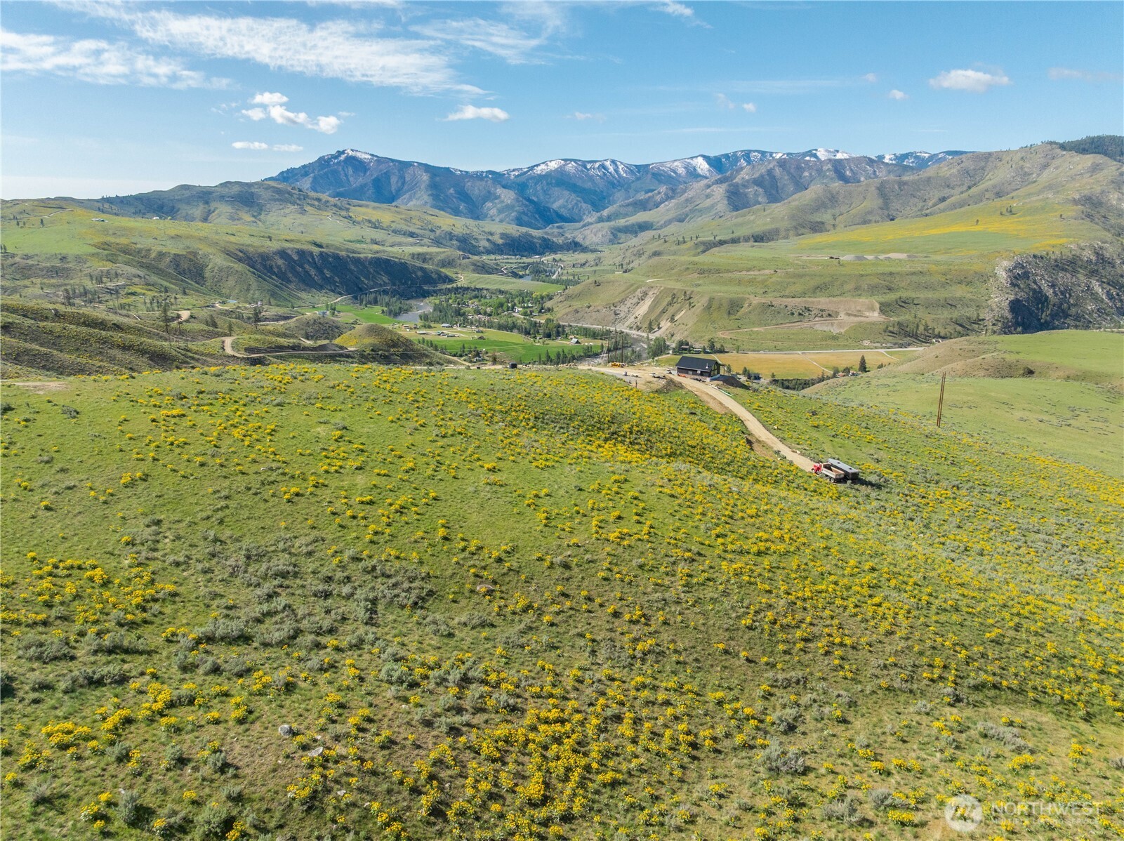 1 Terrace View Methow, WA 98834 - Photo 12 of 19 a view of an ocean and a mountain