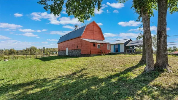 $750,000 | 19334 105th Avenue, Milaca, MN 56353